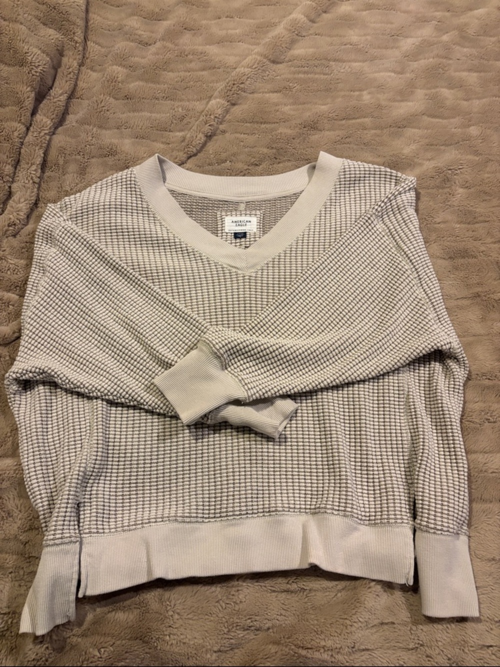 American Eagle Outfitters Light Gray Waffle V-Neck Sweater